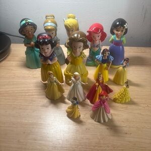 Lot of 15 Disney Princess Vinyl Bath Squirt Toys 5” Tall And Disney Characters